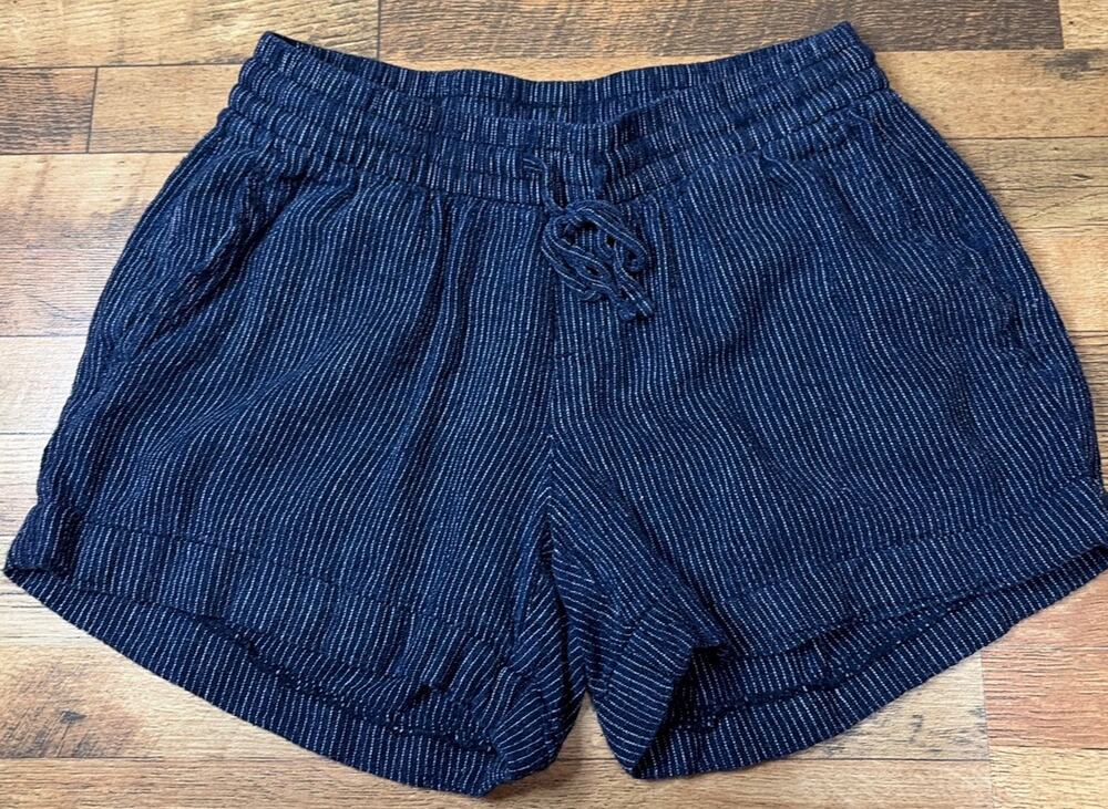 Old Navy Womens Navy Blue Pinstripe Drawstring Shorts Cuffed Size S Small